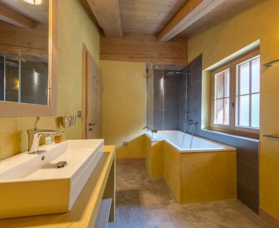 Bathroom 2 - With Bathtub - Chalet Altitude 1600