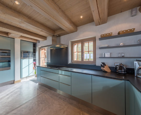 Semi Professional Kitchen - 2nd View - Chalet Altitude 1600